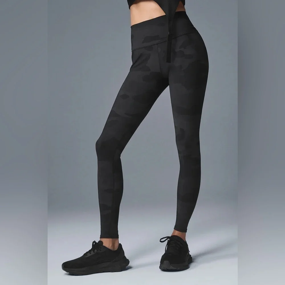 Alo Yoga High Waist Camouflage Vapor Legging Black Camouflage